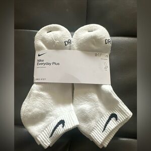 Nike Dri-fit Plus Low Cut Socks Men|Women Style : Sx7042 Size: Small 5 Pack